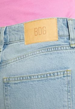 BDG Urban Outfitters Straight Leg Jeans - Off White -BDG Urban Outfitters shop 95e08e63176e4303b5a7862e68548c31