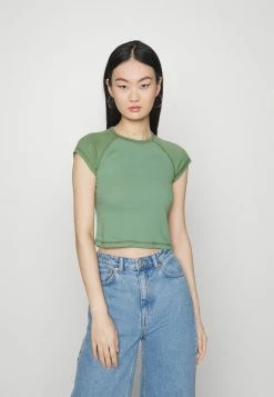 BDG Urban Outfitters CONTRAST RAGLAN TEE - Basic T-shirt - Green