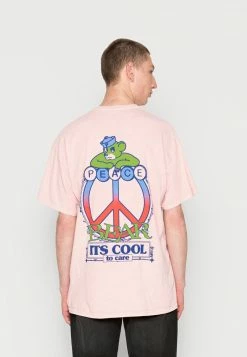 BDG Urban Outfitters PEACE BEAR TEE UNISEX - Print T-shirt - Pink