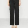 BDG Urban Outfitters WINTER - Cargo Trousers - Black
