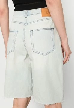 BDG Urban Outfitters DENIM BOARD - Denim Shorts - Bleach -BDG Urban Outfitters shop a873ac9143d344a19ab134fd06c3f848