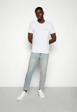 BDG Urban Outfitters VINTAGE DAD JEAN - Jeans Tapered Fit - Dirty Vintage Light Wash 5 BDG Urban Outfitters VINTAGE DAD JEAN - Jeans Tapered Fit - Dirty Vintage Light Wash -BDG Urban Outfitters shop a8caeed276854760a4926eb18d3e72ca