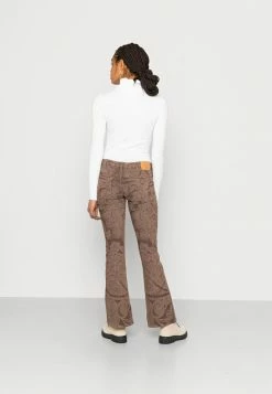 BDG Urban Outfitters FLARE - Trousers - Brown -BDG Urban Outfitters shop ae30c9ab22074b2d96cd44f03eeb5f85