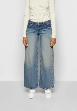BDG Urban Outfitters PUDDLE JEAN - Relaxed Fit Jeans - Bleach -BDG Urban Outfitters shop b75c55fdf2c44a61baa92c7c5b065314