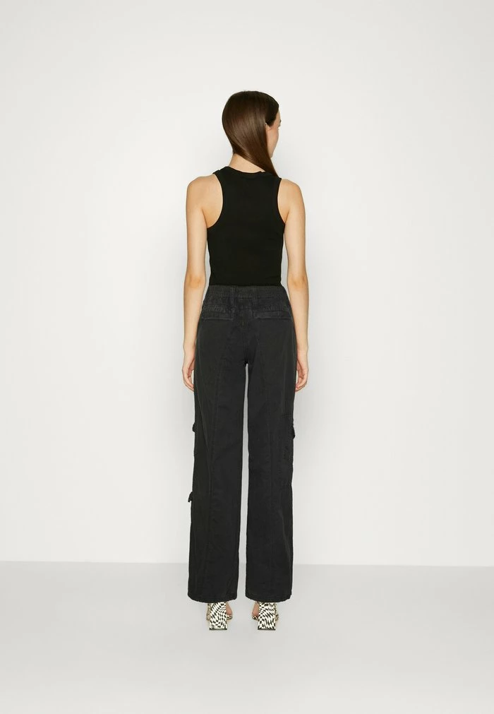 WINTER - Cargo trousers - black BDG Urban Outfitters WINTER - Cargo Trousers - Black -BDG Urban Outfitters shop b7ec38e10b6e49e78260dc33af5b20af