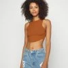 BDG Urban Outfitters HIGH NECK TANK WITH RAW CURVED HEM - Top - Choc -BDG Urban Outfitters shop bf4ab1a1c3164fd182e22c06dcd14991