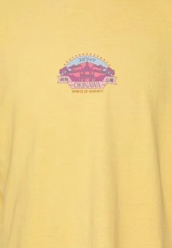 BDG Urban Outfitters OKINAWA TEE UNISEX - Print T-shirt - Yellow -BDG Urban Outfitters shop bfedba02a3894eb7b1dfca6154524605