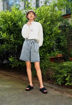 BDG Urban Outfitters SPHERE - Sweatshirt - Ecru -BDG Urban Outfitters shop c07da64d8f7b4c1b823fe0b6620556d2