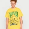BDG Urban Outfitters HEAVENLY TEE UNISEX - Print T-shirt - Yellow 2 BDG Urban Outfitters HEAVENLY TEE UNISEX - Print T-shirt - Yellow -BDG Urban Outfitters shop c3161704dca34f2893fcc903c2b5ed20