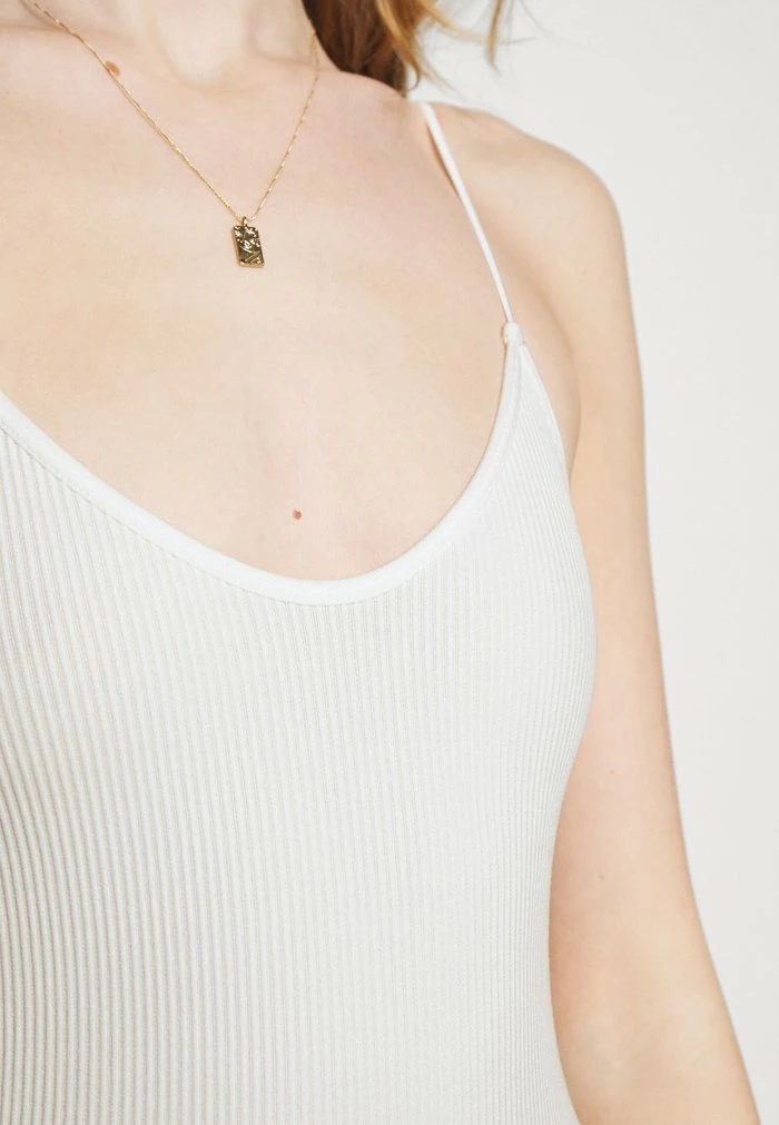 BUNGEE STRAP BODY THONG SNAP - Top - white BDG Urban Outfitters BUNGEE STRAP BODY THONG SNAP - Top - White -BDG Urban Outfitters shop c4db62ecda8944f39db78e85b9323024