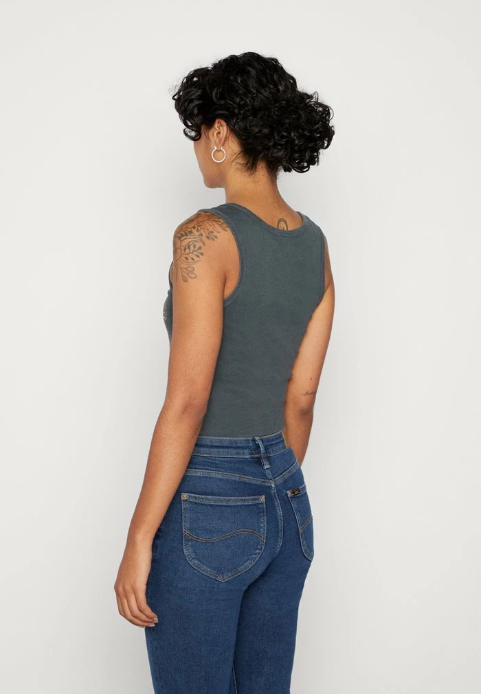 BORN FREE - Top - black BDG Urban Outfitters BORN FREE - Top - Black -BDG Urban Outfitters shop cfeb2dea7dc7418c853ad95500c7411d