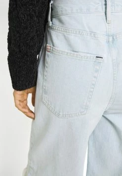 BDG Urban Outfitters MODERN BOYFRIEND RIP - Relaxed Fit Jeans - High Bleach -BDG Urban Outfitters shop d0fcdffbfae34784b8885fed5fb68cf0