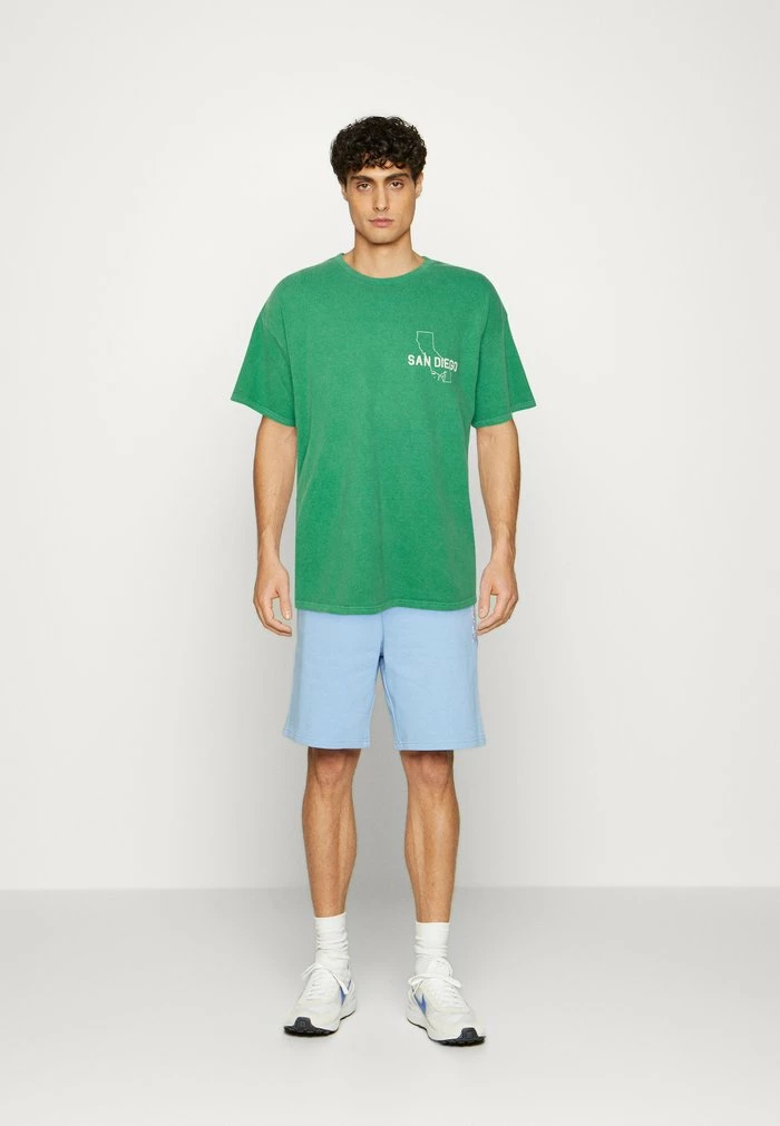 CALIFORNIA MAP TEE UNISEX - Print T-shirt - green BDG Urban Outfitters CALIFORNIA MAP TEE UNISEX - Print T-shirt - Green -BDG Urban Outfitters shop d1224350851244b1a78589c0a9342353