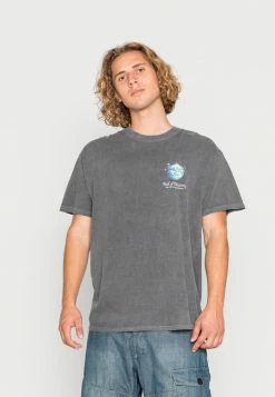 BDG Urban Outfitters PATH OF DISCOVERY TEE UNISEX - Print T-shirt - Charcoal -BDG Urban Outfitters shop d3fbc5ccf66f4a4a949cbe994652714a