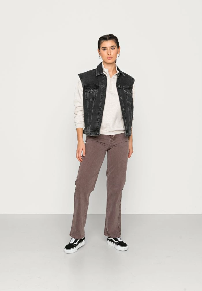 STRAIGH - Straight leg jeans - brown BDG Urban Outfitters STRAIGH - Straight Leg Jeans - Brown -BDG Urban Outfitters shop d415f7e4e8514275a95aea9d49596ad1