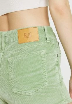 BDG Urban Outfitters TAMPA HOT PANT - Shorts - Basil Green -BDG Urban Outfitters shop d513c0f66c9a4bf9bbd06f874b4e4dca