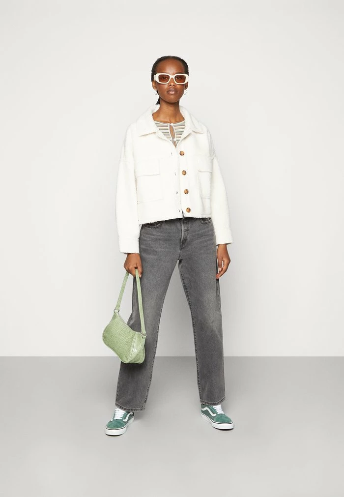 BUTTON UP CAP SLEEVE - Print T-shirt - green BDG Urban Outfitters BUTTON UP CAP SLEEVE - Print T-shirt - Green -BDG Urban Outfitters shop d52dcbadf29947bb9b880018adbe4823