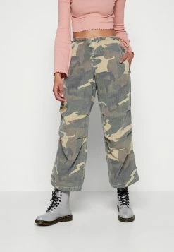 BDG Urban Outfitters CAMO BAGGY TECH PANT - Trousers - Green