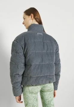 BDG Urban Outfitters Winter Jacket - Grey 4 BDG Urban Outfitters Winter Jacket - Grey -BDG Urban Outfitters shop d99cfea437334d44a97f84f858fdacef