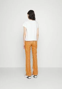 BDG Urban Outfitters FLARE - Trousers - Cream/pink 4 BDG Urban Outfitters FLARE - Trousers - Cream/pink -BDG Urban Outfitters shop e14624ad144647c7bdbd571a69282b7b