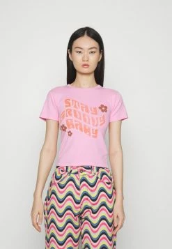 BDG Urban Outfitters STAY GROOVY BABY TEE - Print T-shirt - Baby Pink