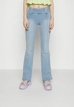 BDG Urban Outfitters MISSY LOW RISE - Flared Jeans - Light-blue Denim