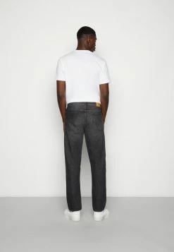 BDG Urban Outfitters RELAXED DAD - Relaxed Fit Jeans - Black 4 BDG Urban Outfitters RELAXED DAD - Relaxed Fit Jeans - Black -BDG Urban Outfitters shop f4ec5f6ad7f04b3eb2ccef4773a20115