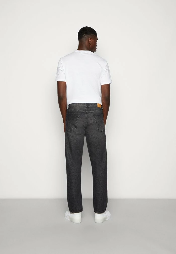 RELAXED DAD - Relaxed fit jeans - black BDG Urban Outfitters RELAXED DAD - Relaxed Fit Jeans - Black -BDG Urban Outfitters shop f4ec5f6ad7f04b3eb2ccef4773a20115