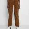 BDG Urban Outfitters LEOPARD MODERN BOYFRIEND - Trousers - Light Brown -BDG Urban Outfitters shop fa95c17638c44e86afe8271128936222