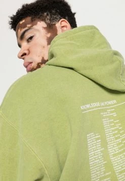 BDG Urban Outfitters KNOWLEDGE HOODIE - Hoodie - Green -BDG Urban Outfitters shop fe775db6404c40949f9bf870c0a453f0