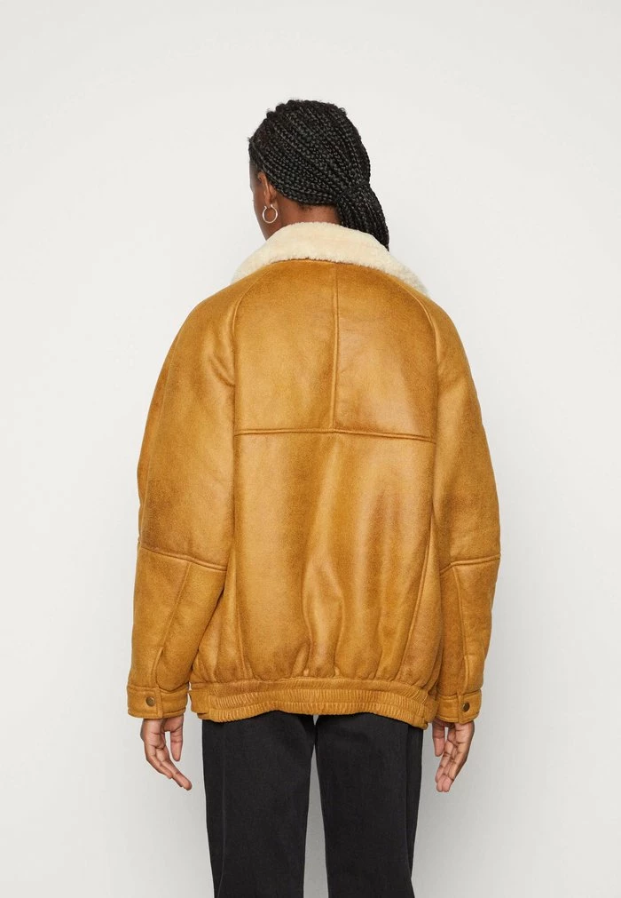 SUEDETTE HARRINGTON JACKET - Light jacket - brown BDG Urban Outfitters SUEDETTE HARRINGTON JACKET - Light Jacket - Brown -BDG Urban Outfitters shop ffbf0b23e2344f7395ee0f9ff8efe352